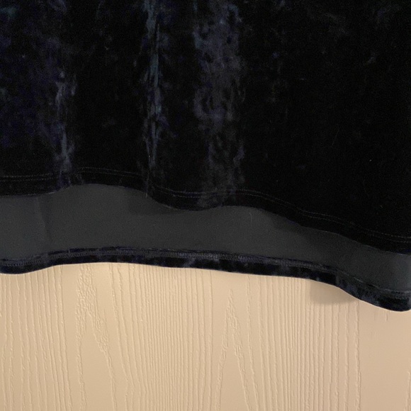 Eyeshadow velvet velour top midnight blue short sleeve size large - Picture 3 of 4